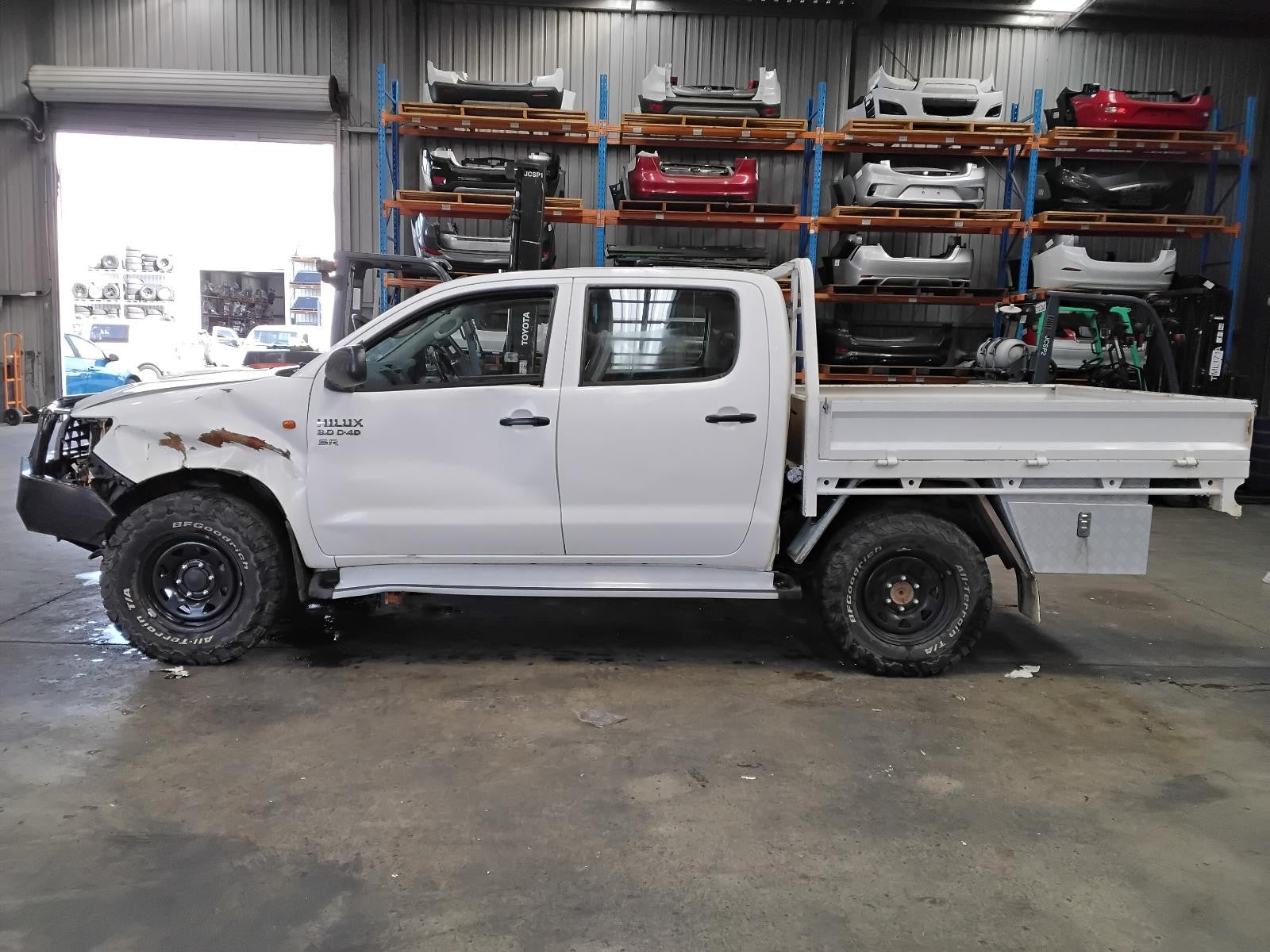 8943742