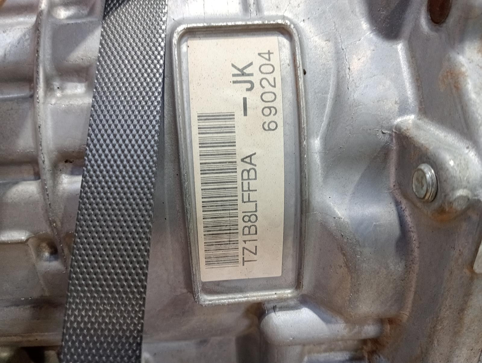 8943563