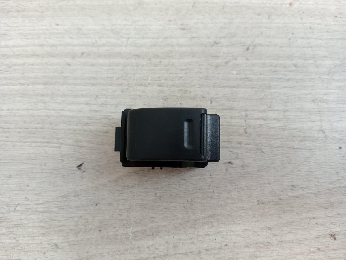 8989048