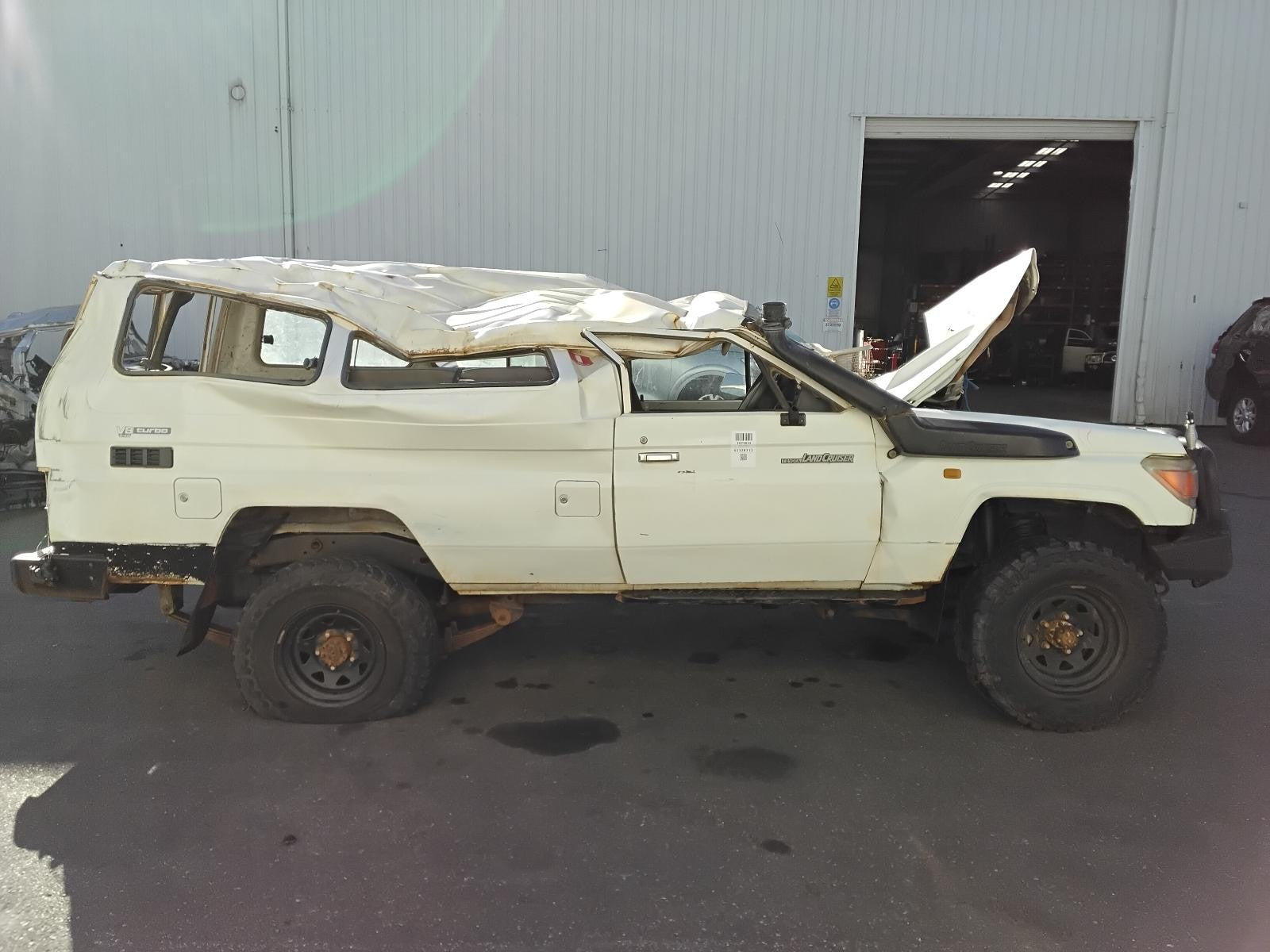 8944147