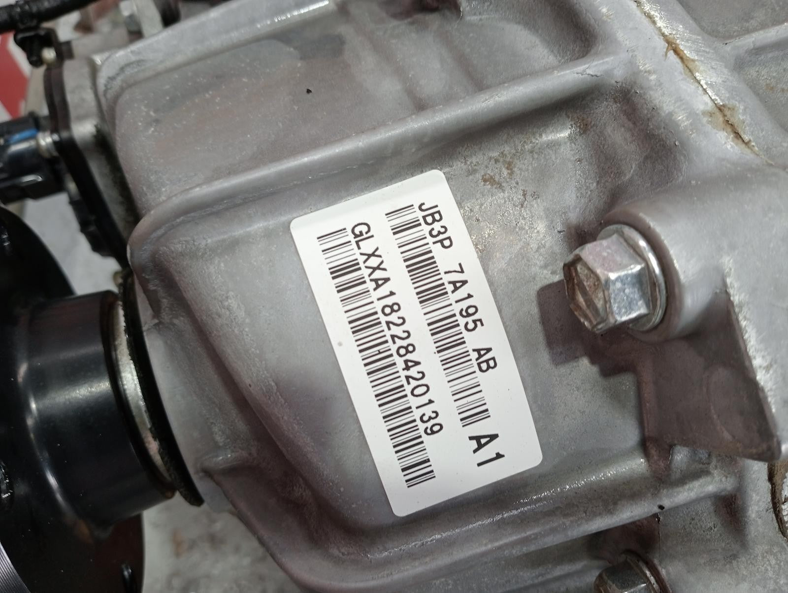 8923784