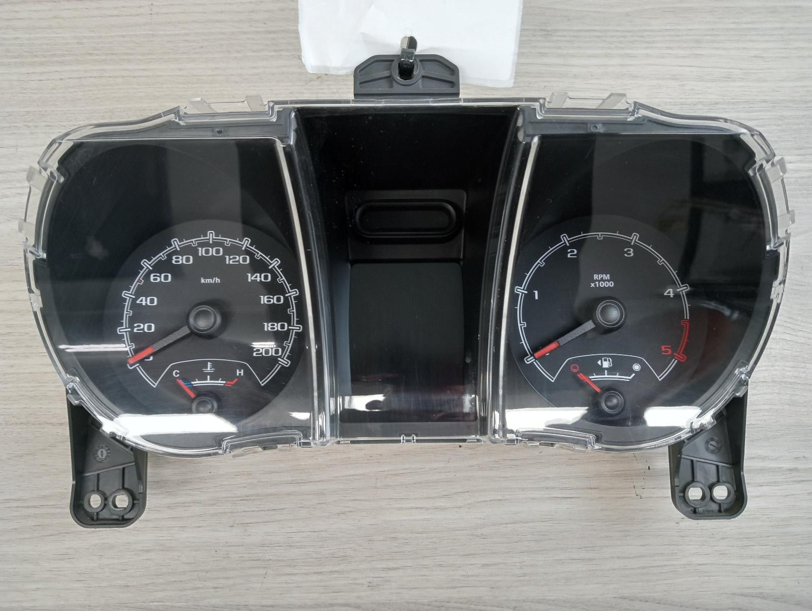 HOLDEN COLORADO INSTRUMENT CLUSTER MANUAL T/M, 4WD, DX/LS/LT/LX, RG/RG7, 01/120