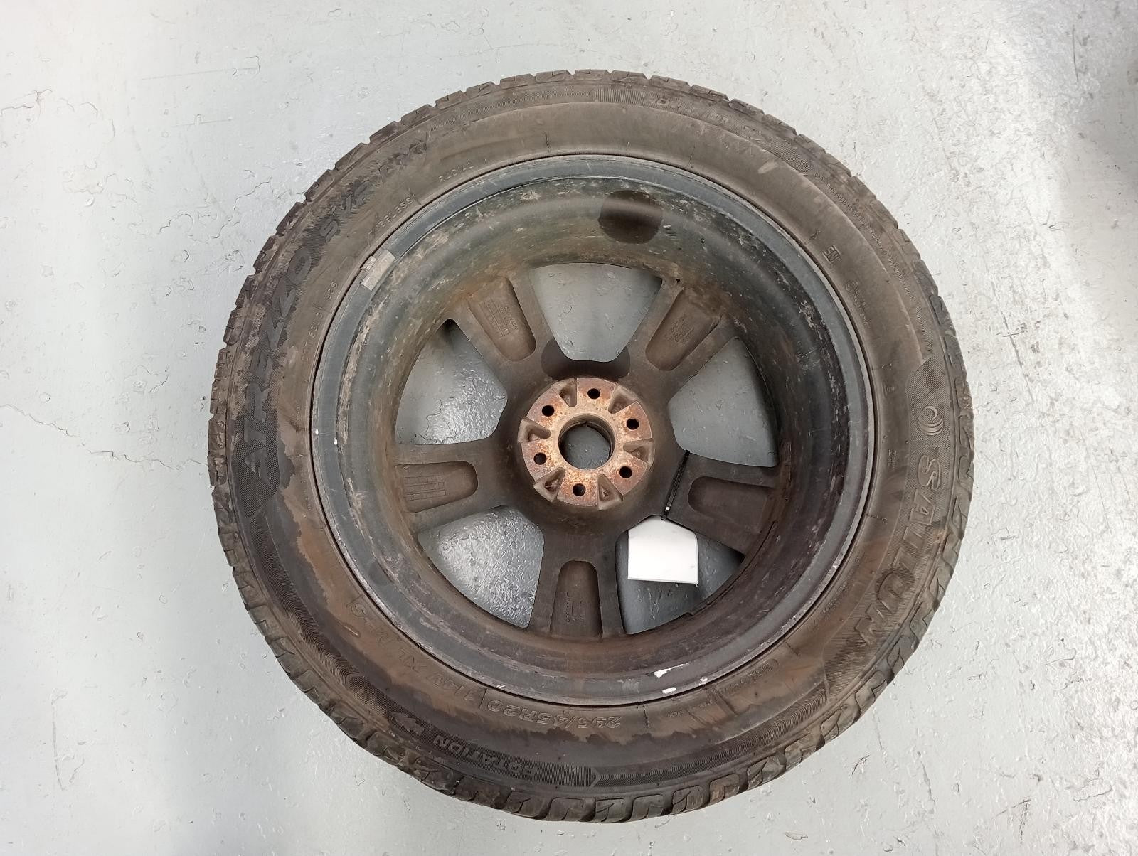 8922615