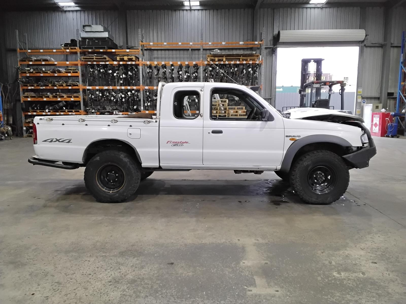 8943016