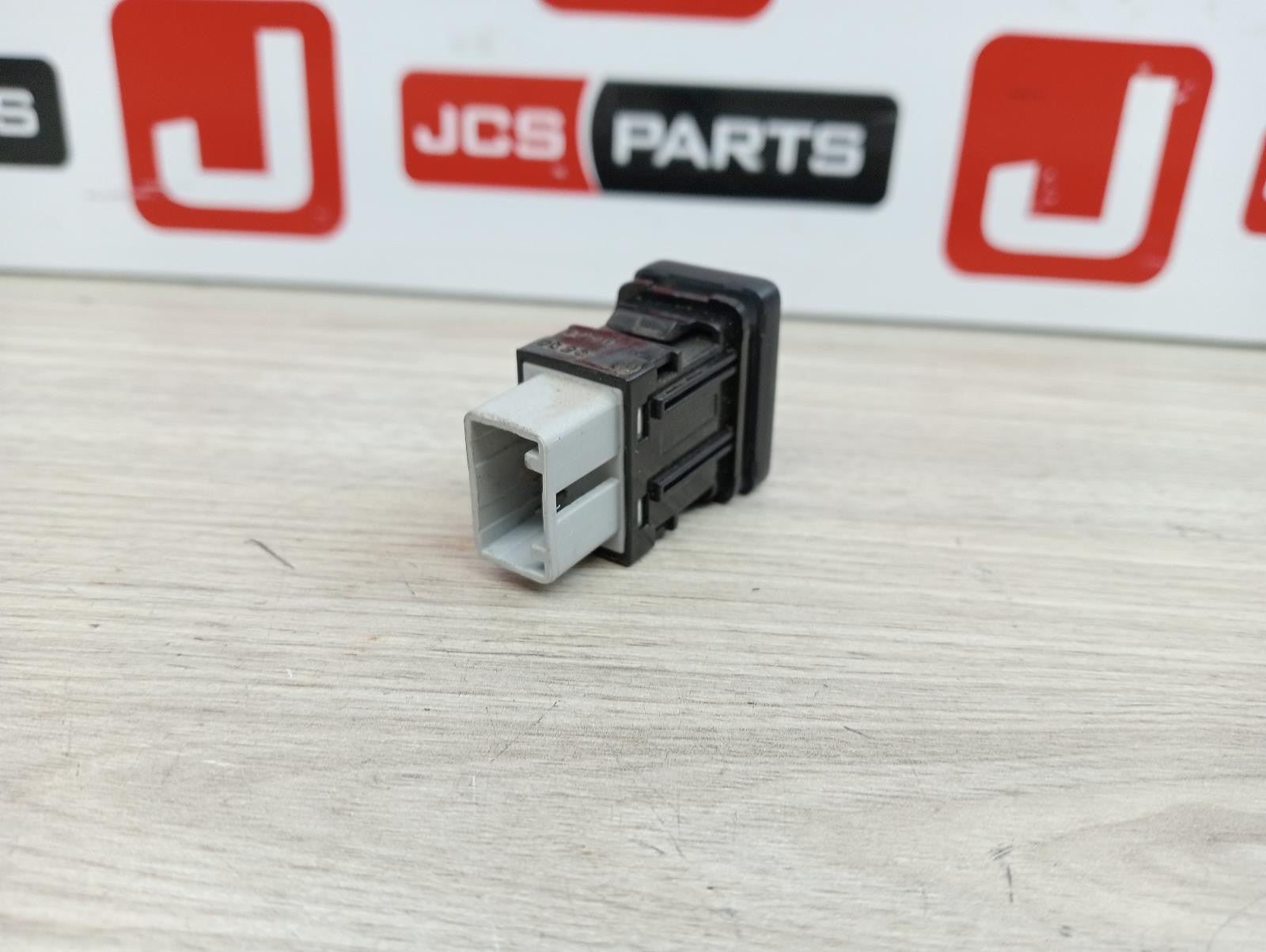 8959238