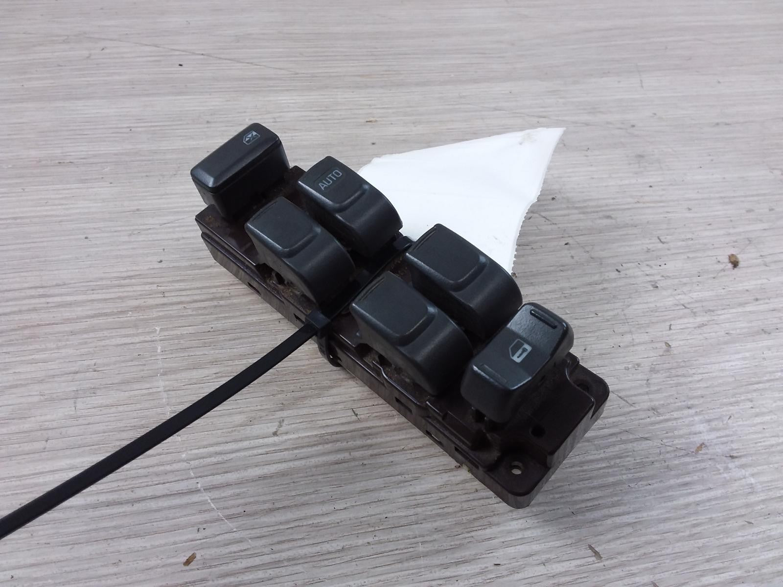 8923350