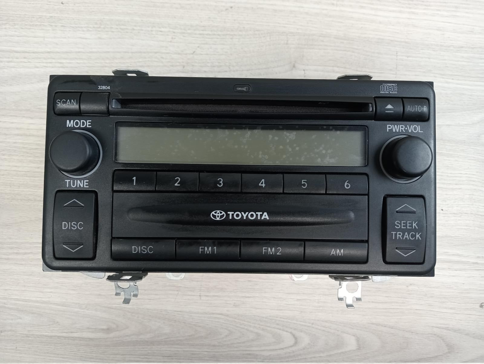 TOYOTA COROLLA STEREO/HEAD UNIT SINGLE DISC CD PLAYER (P/N ON FACE 32804), ZZE12