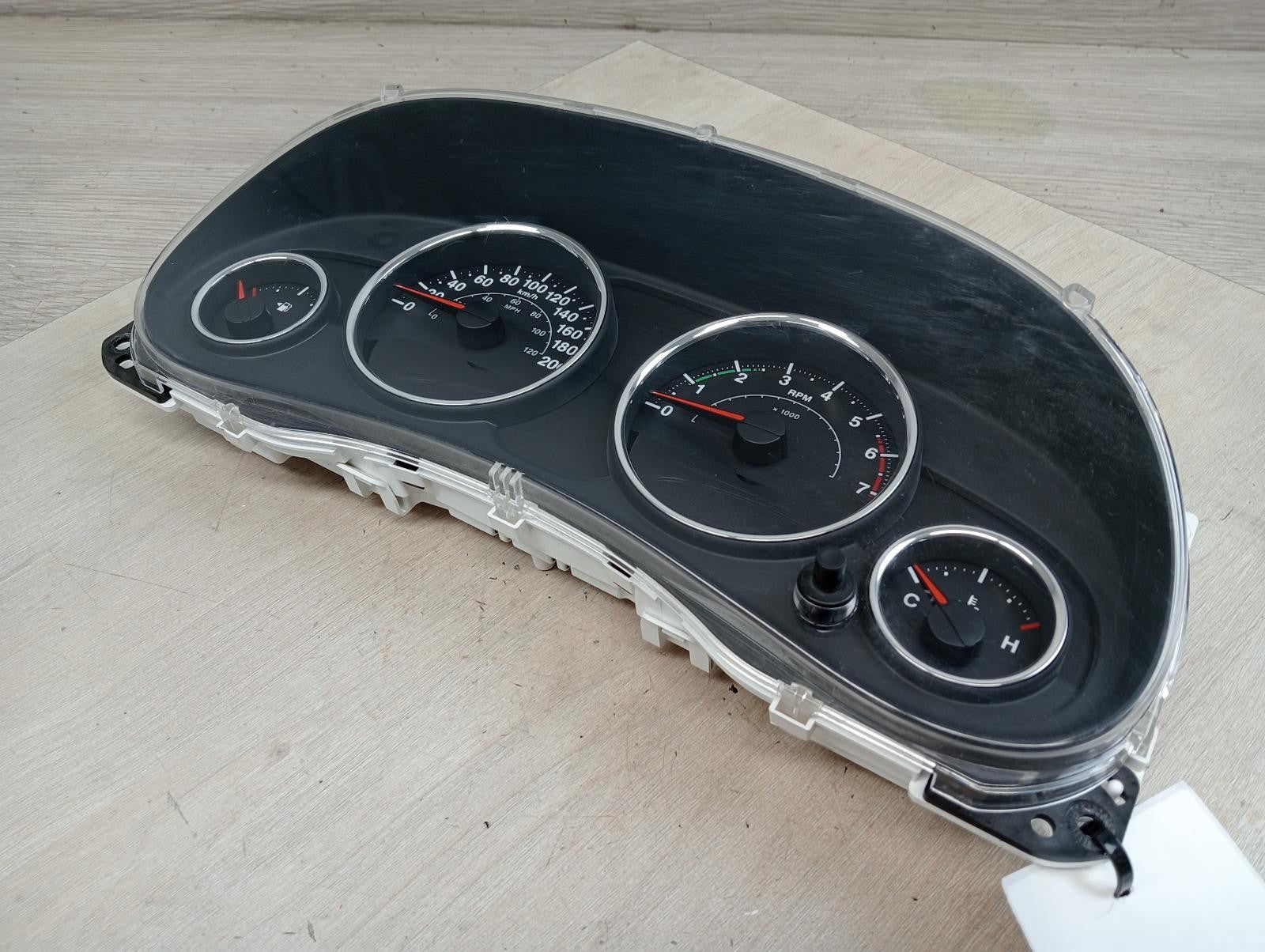 JEEP WRANGLER INSTRUMENT CLUSTER PETROL, MANUAL T/M, JK, 11/1007/18 2011