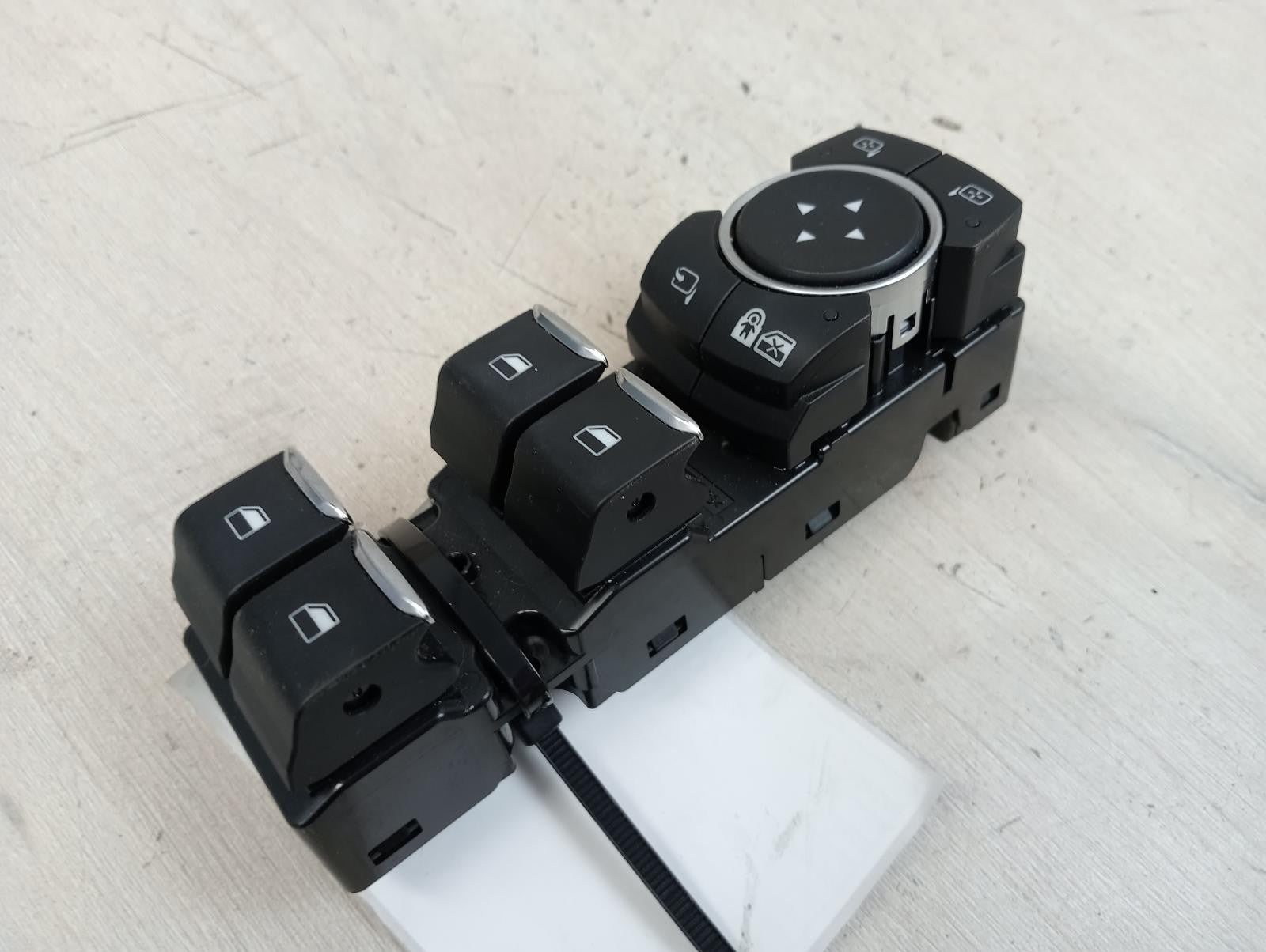 FORD FOCUS POWER WINDOW SWITCH RH FRONT (MASTER SWITCH), SA, 10/1806/21 2019