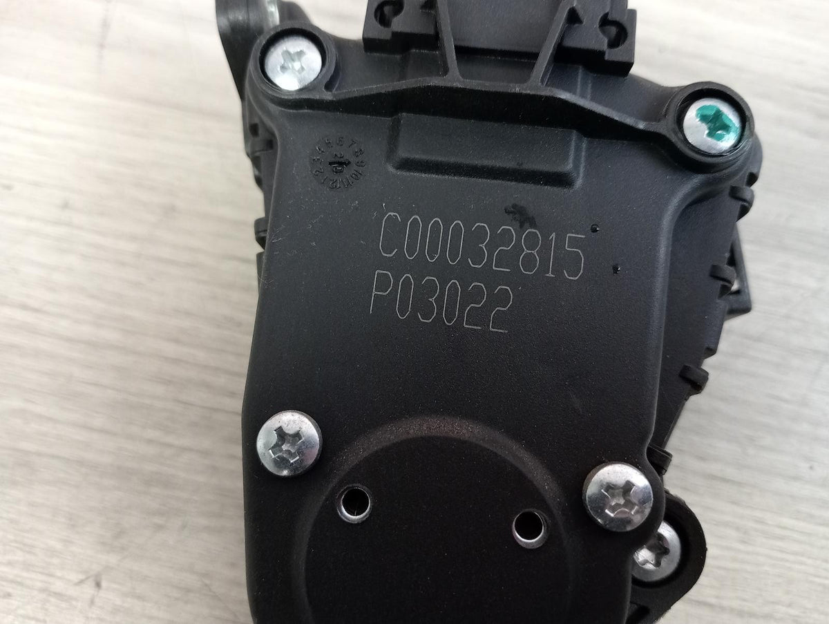 9043476