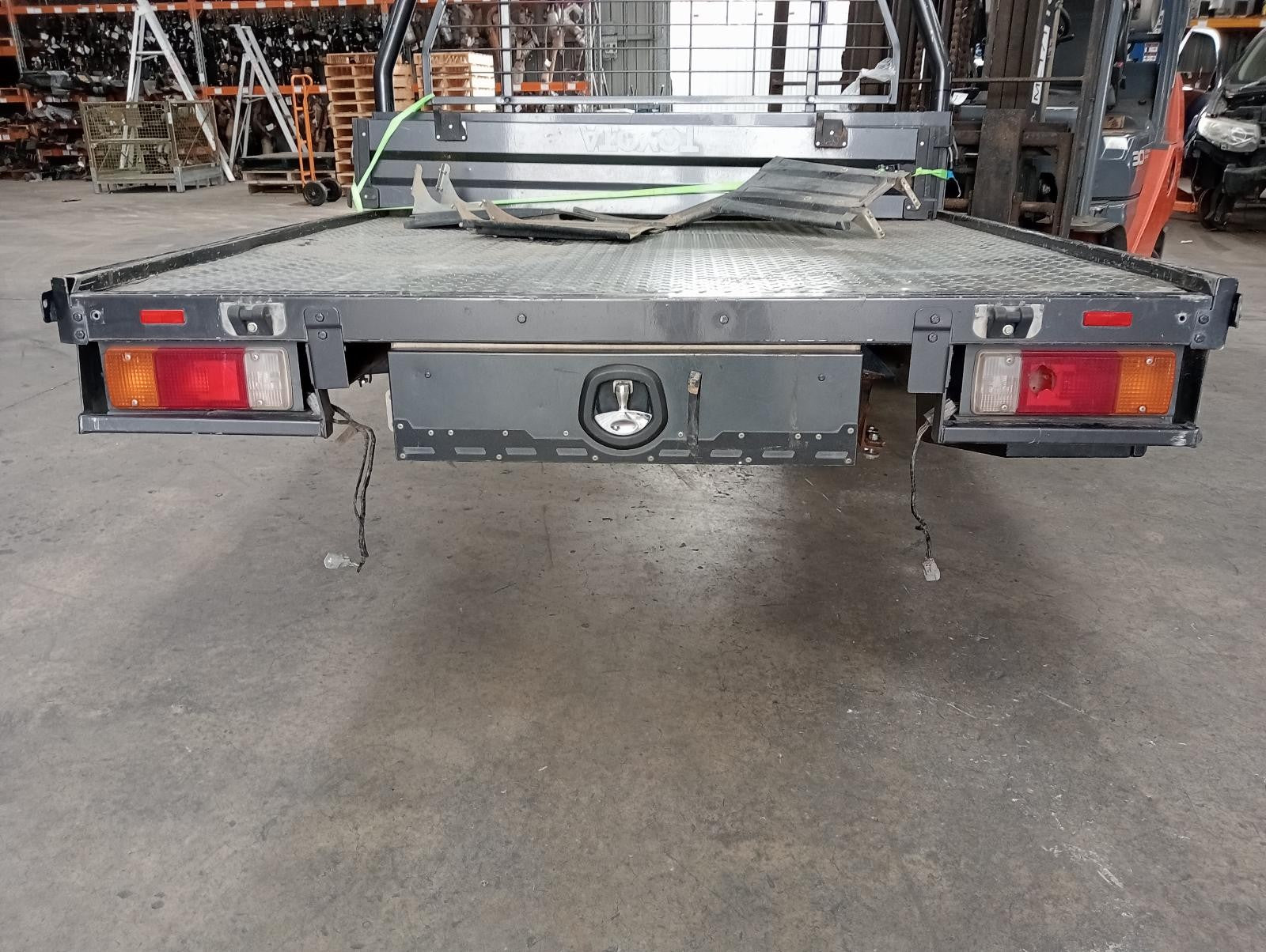 8975143