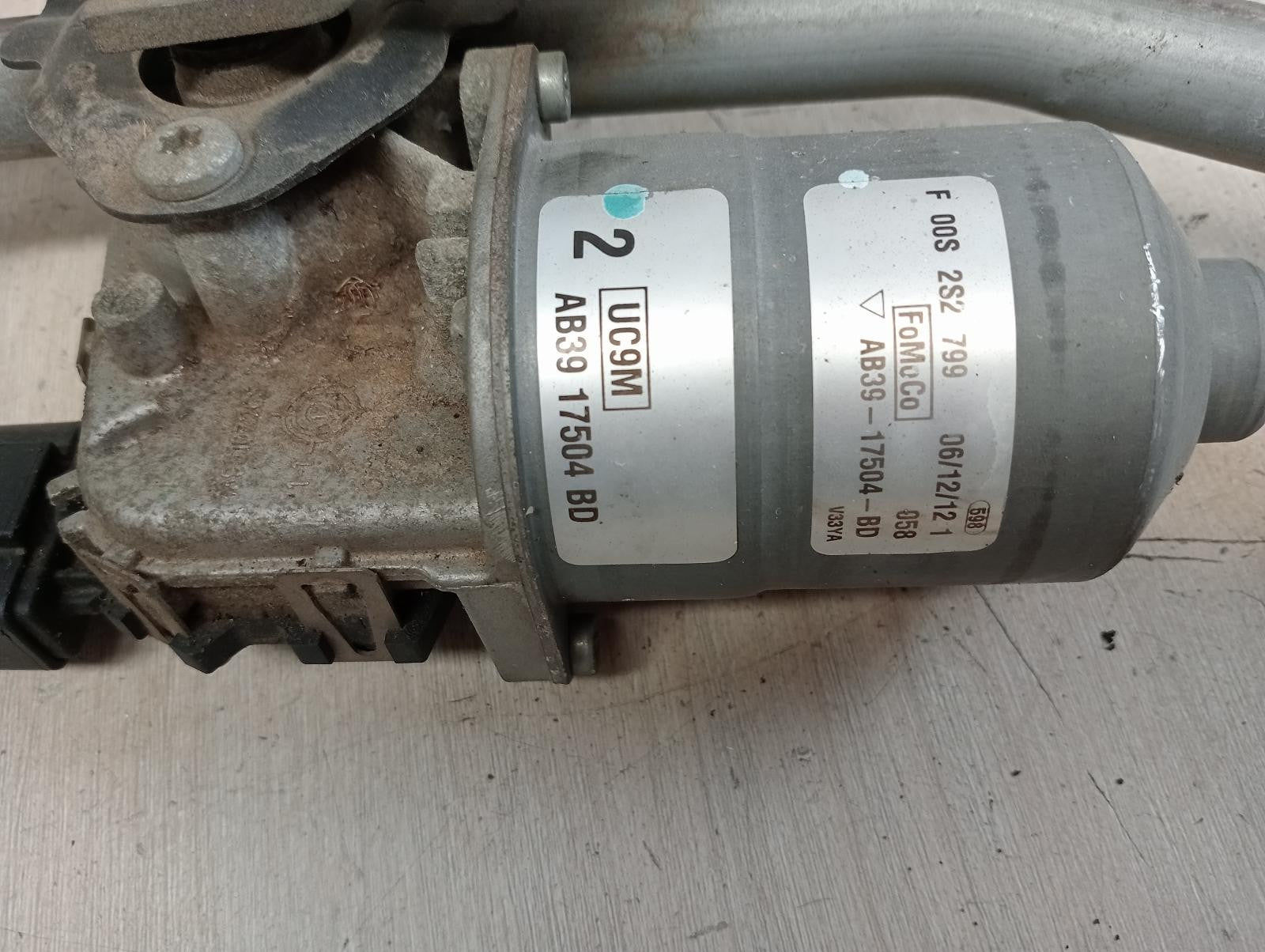 8960243