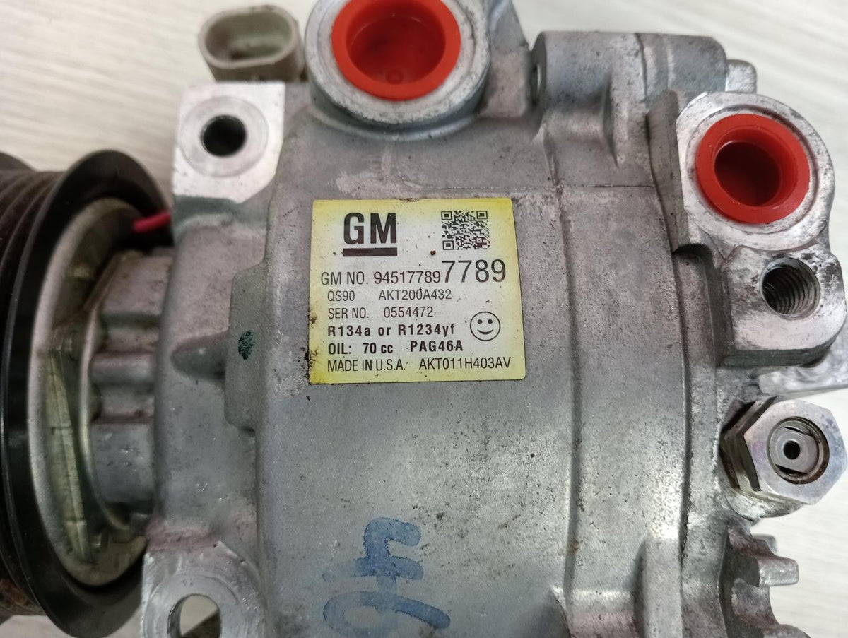 8986374