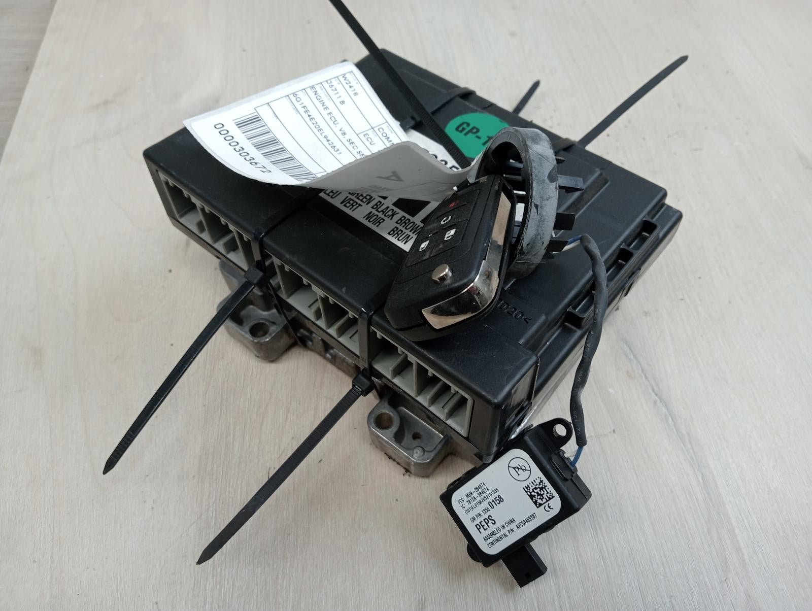 HOLDEN COMMODORE ECU ENGINE ECU, V8, SEC SET (ECU/IMM/READER/KEY), VF, 05/1312/