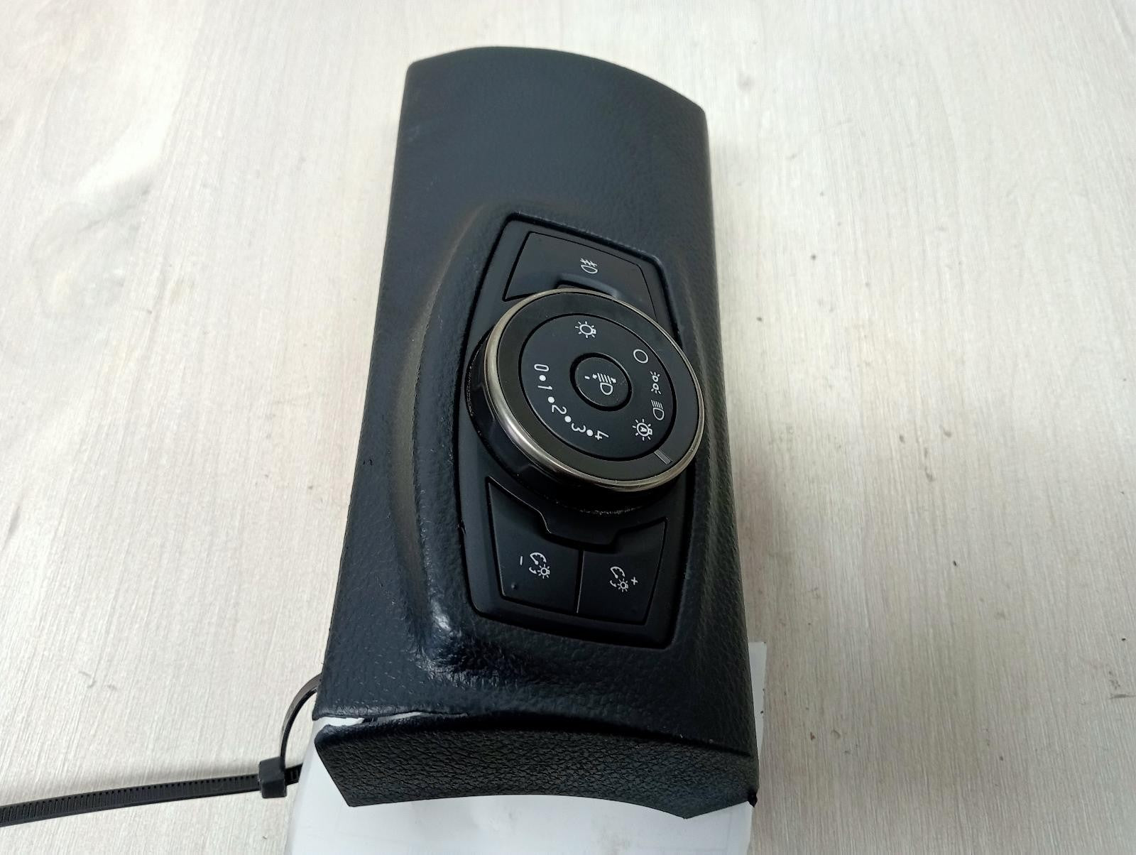 8922124