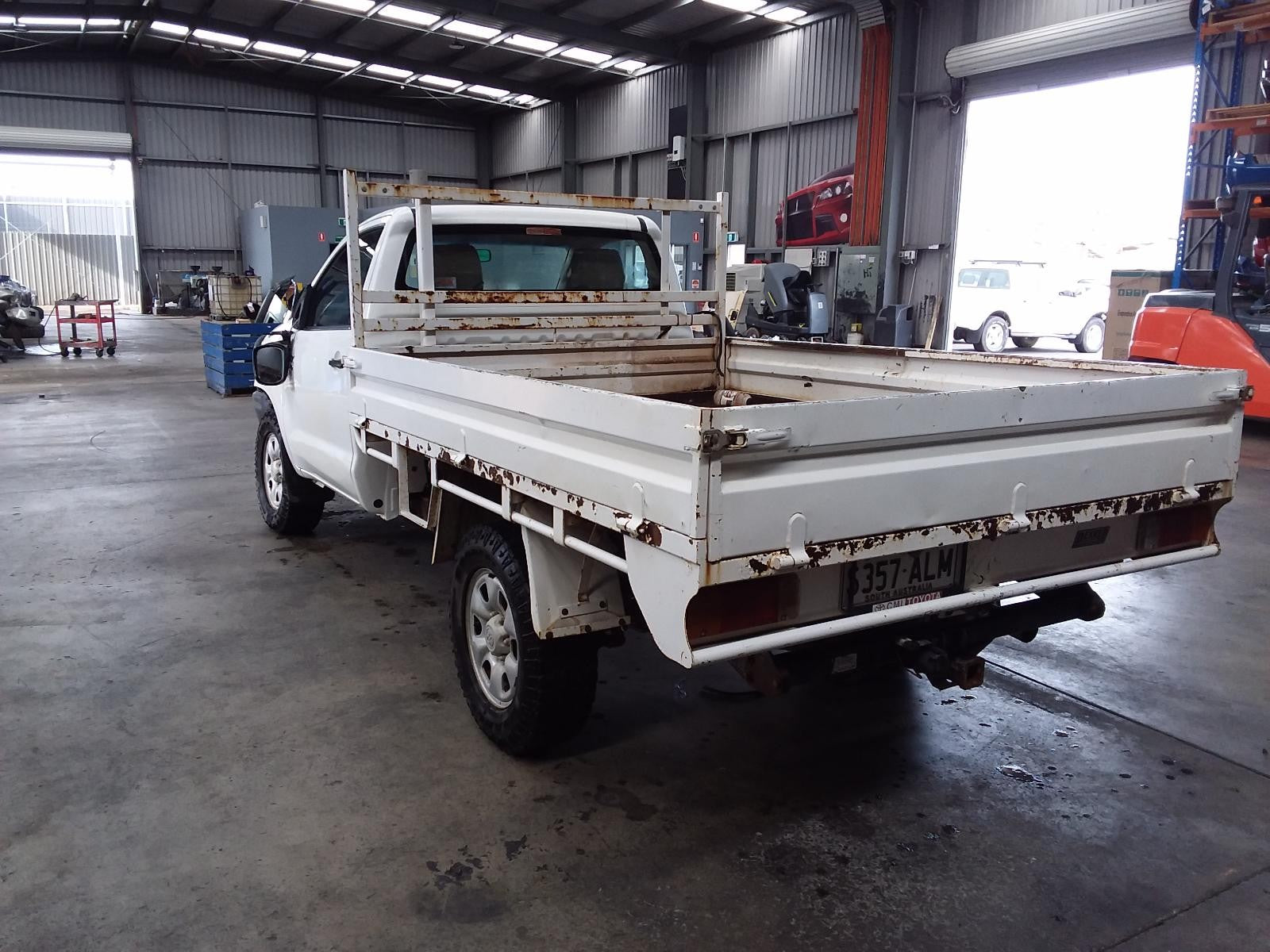 8943138