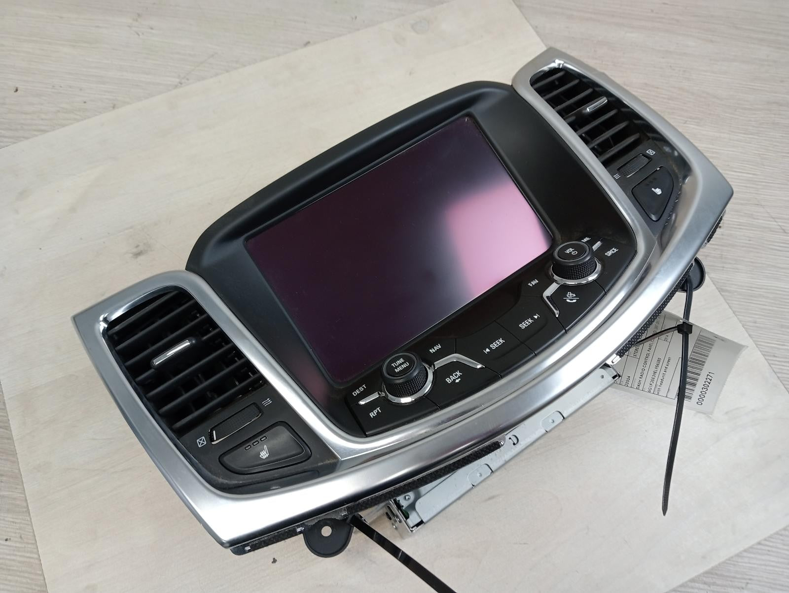 HOLDEN COMMODORE STEREO/HEAD UNIT DASH RADIO CONTROL PANEL/CONTROL UNIT ONLY, W/