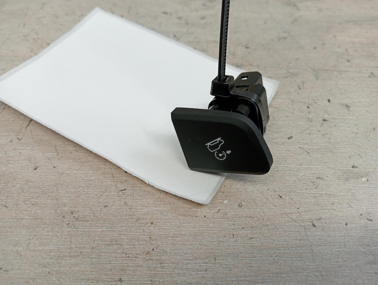 HOLDEN TRAX MISC SWITCH/RELAY TJ, HILL DECENT SWITCH, 08/1312/20 13 14 15 16 17