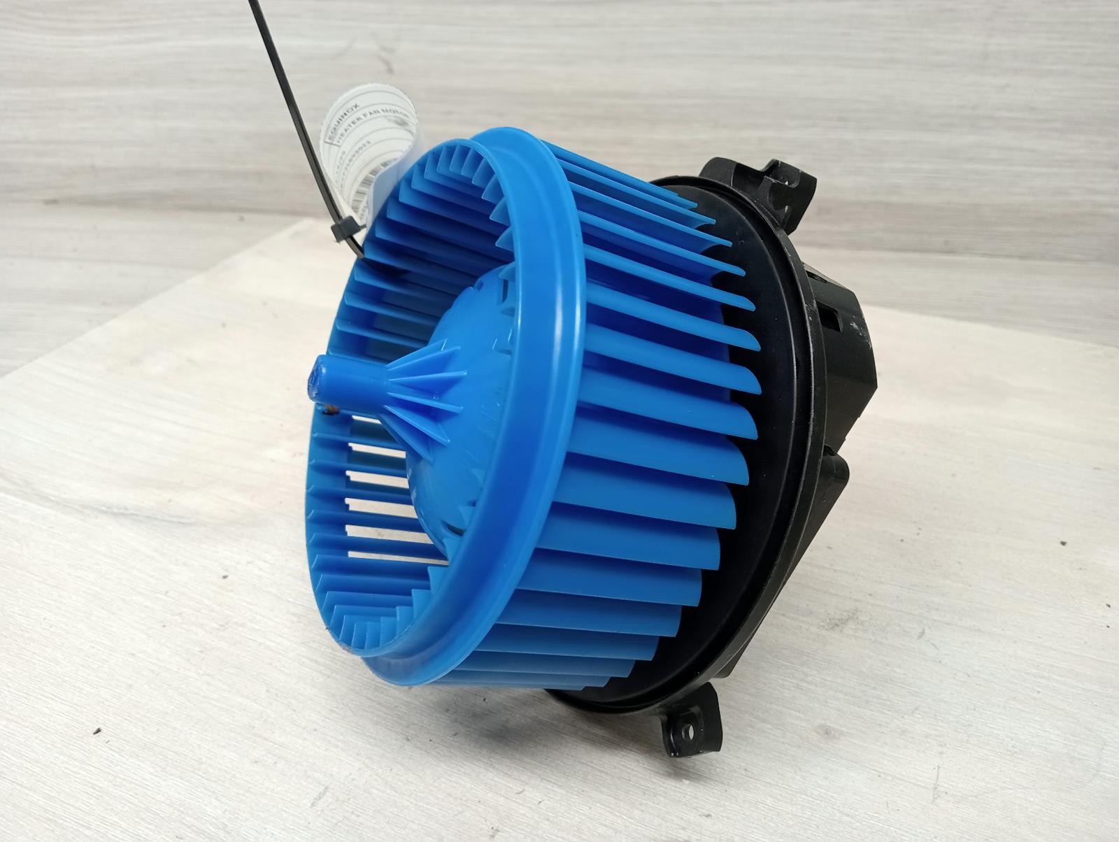8944171