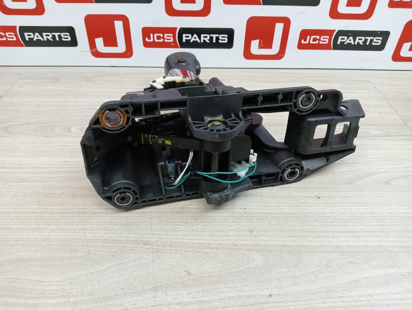 8943278