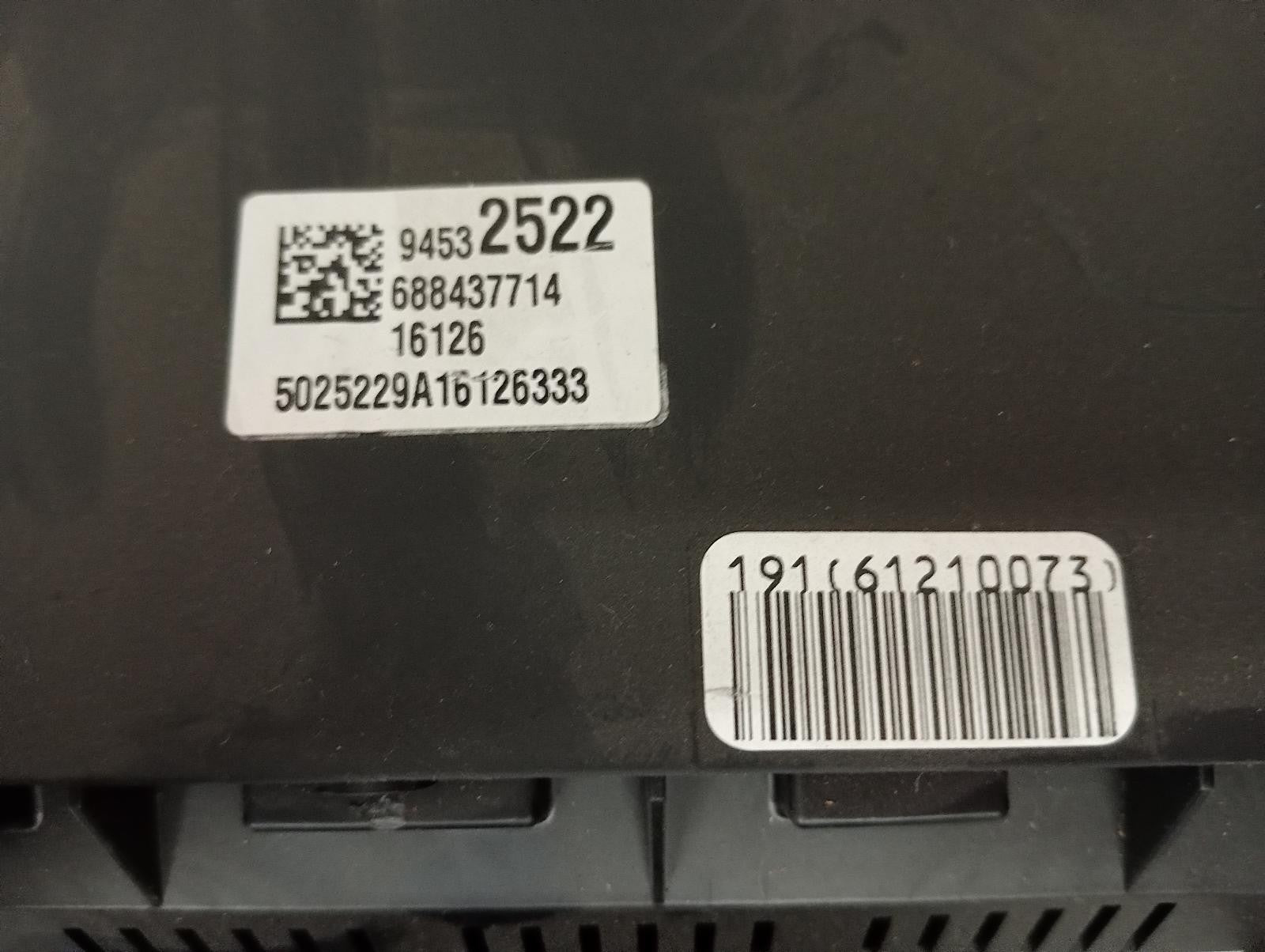 8943663