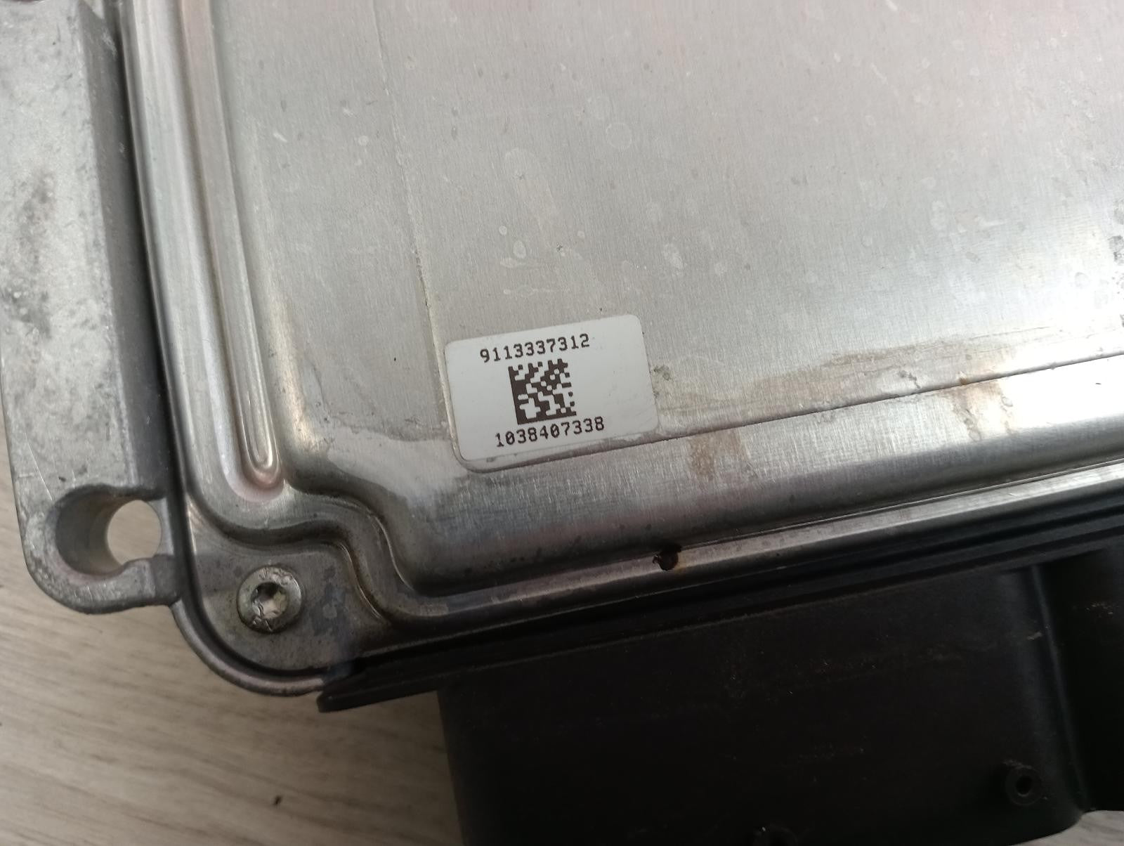 8947077
