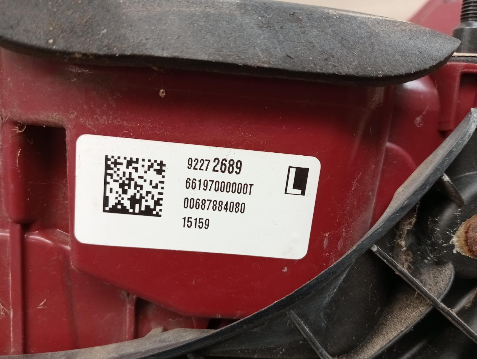8923573