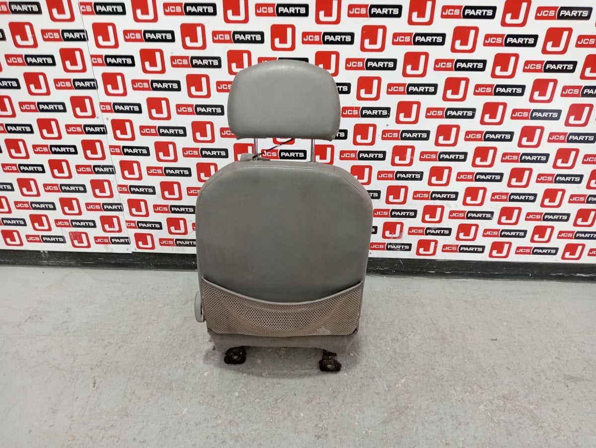 9053748