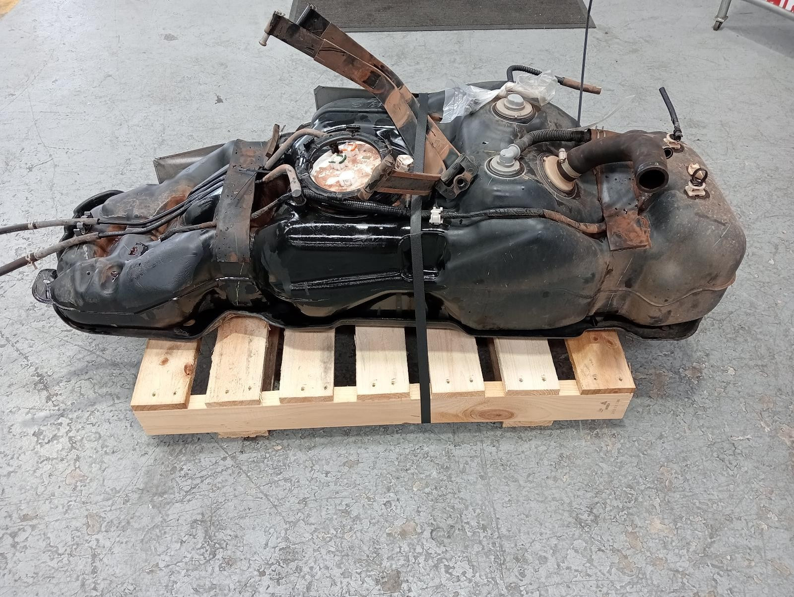 TOYOTA HILUX FUEL TANK DIESEL, UTE/CAB CHASSIS, 06/15- 2024