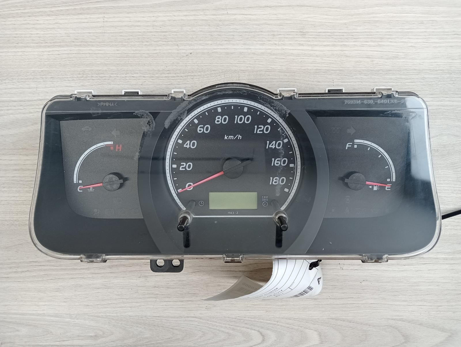TOYOTA HIACE INSTRUMENT CLUSTER DIESEL, MANUAL T/M, KDH, 01/0501/14 2011