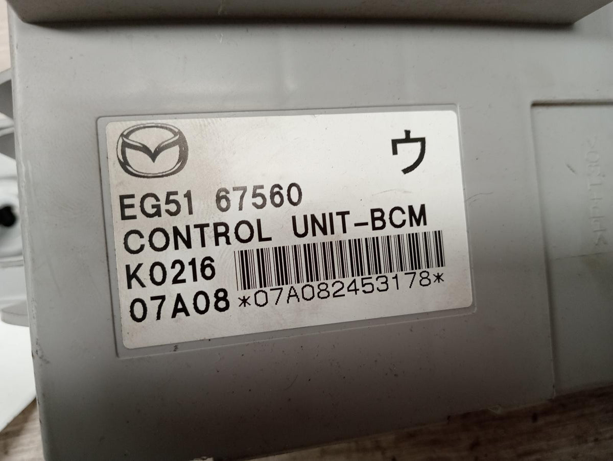9018319
