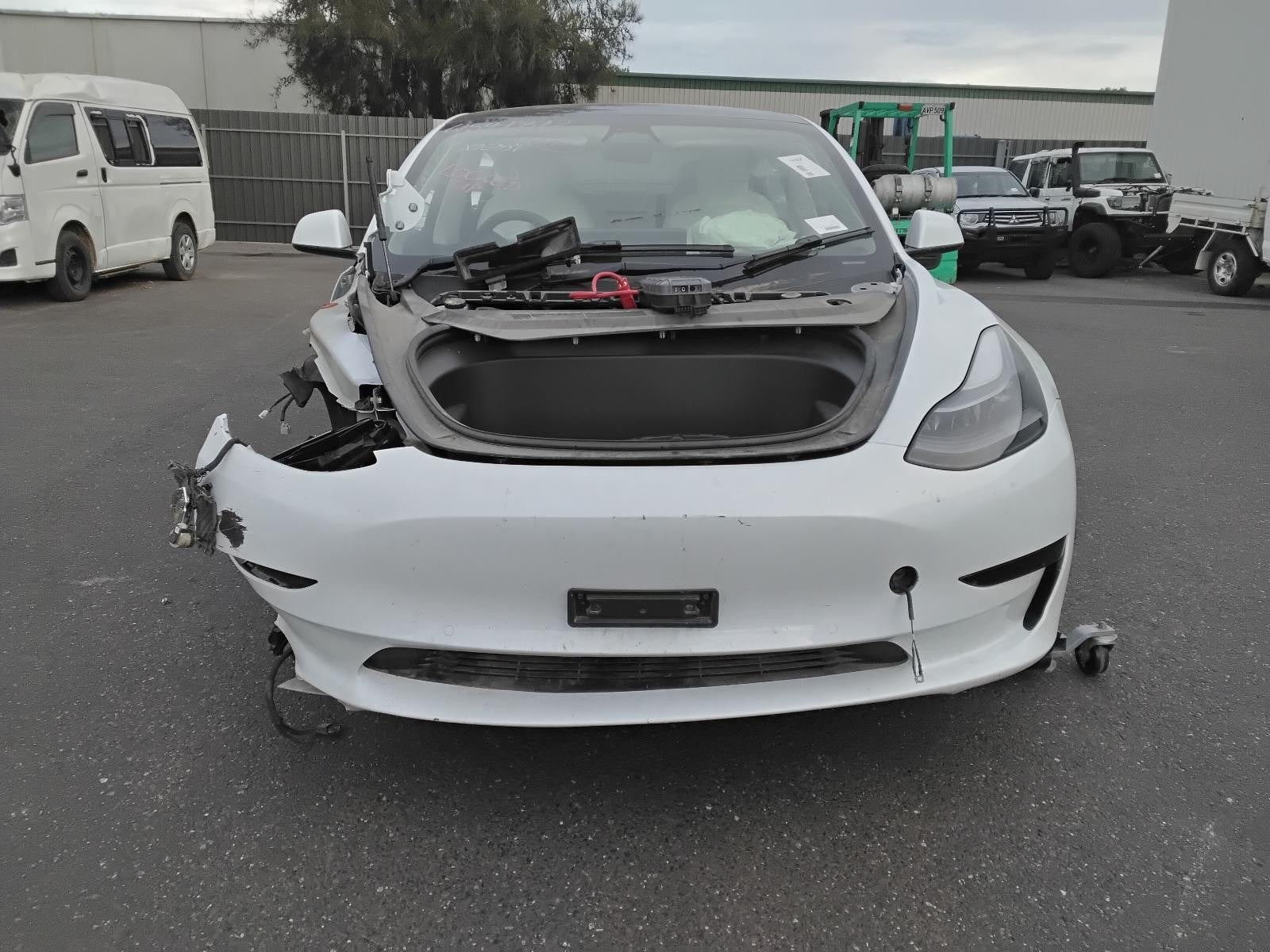 8943025