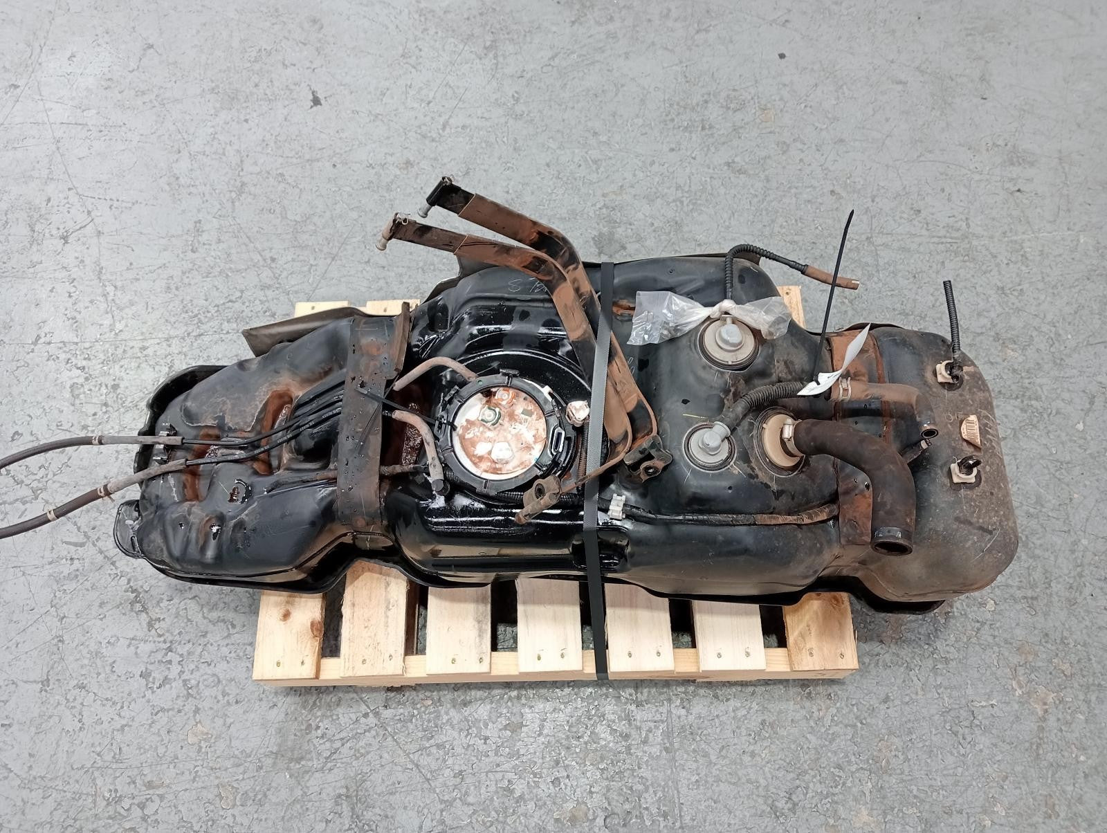 8950936