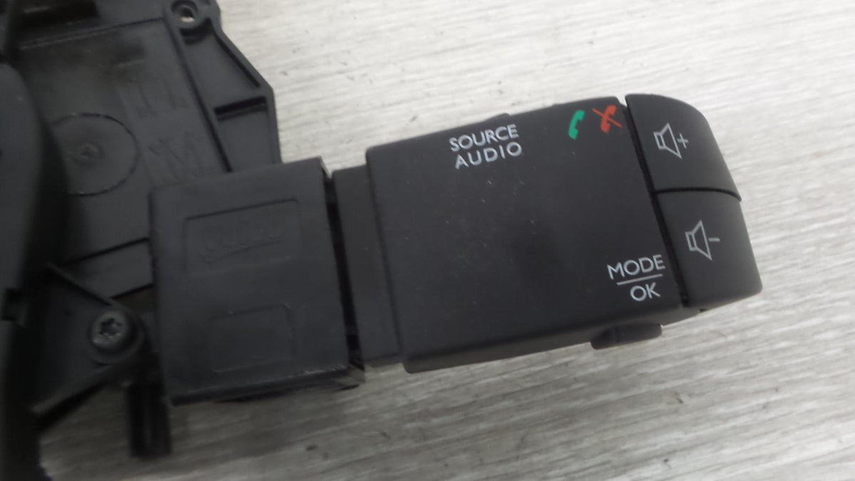 7404570