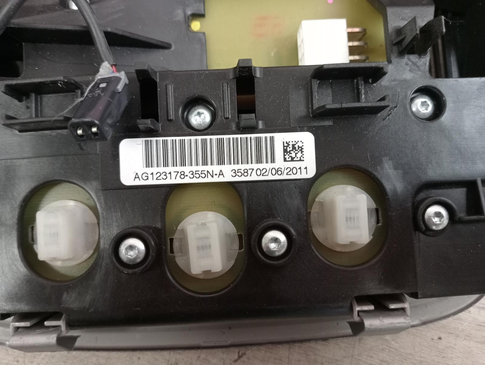 8942544