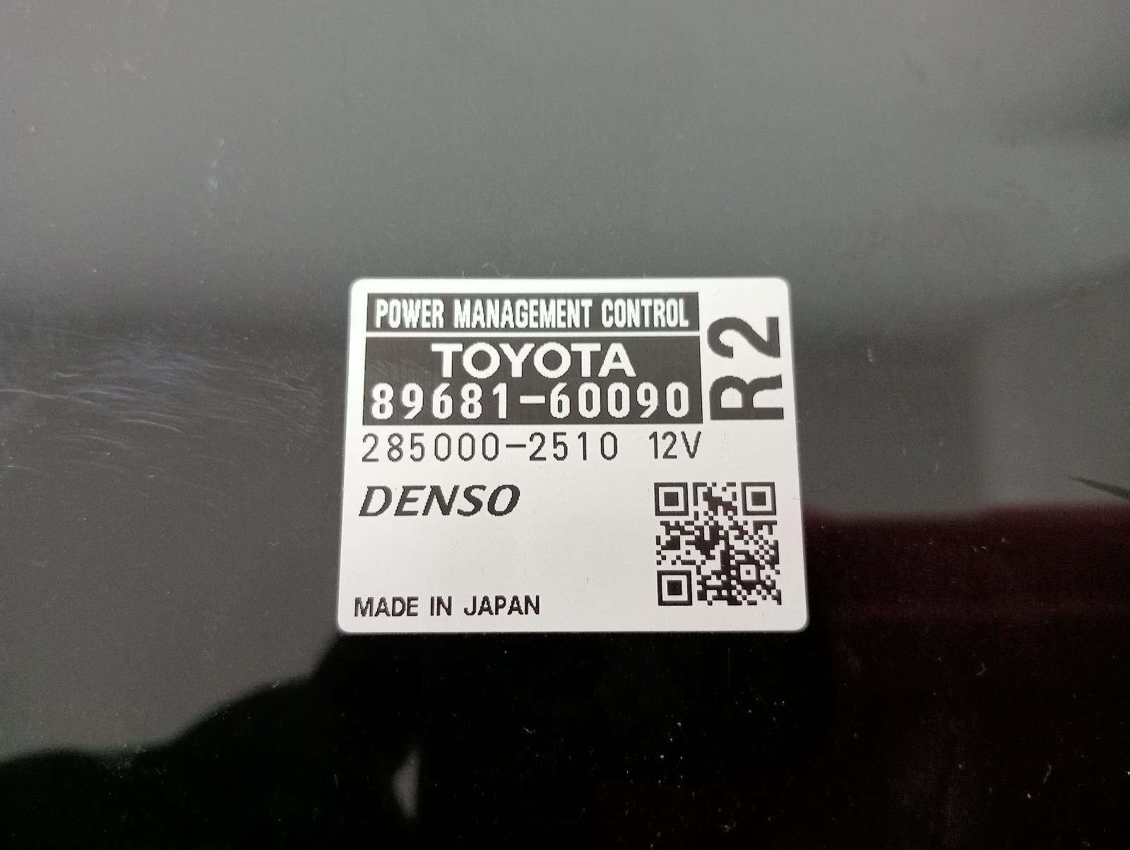 8943698
