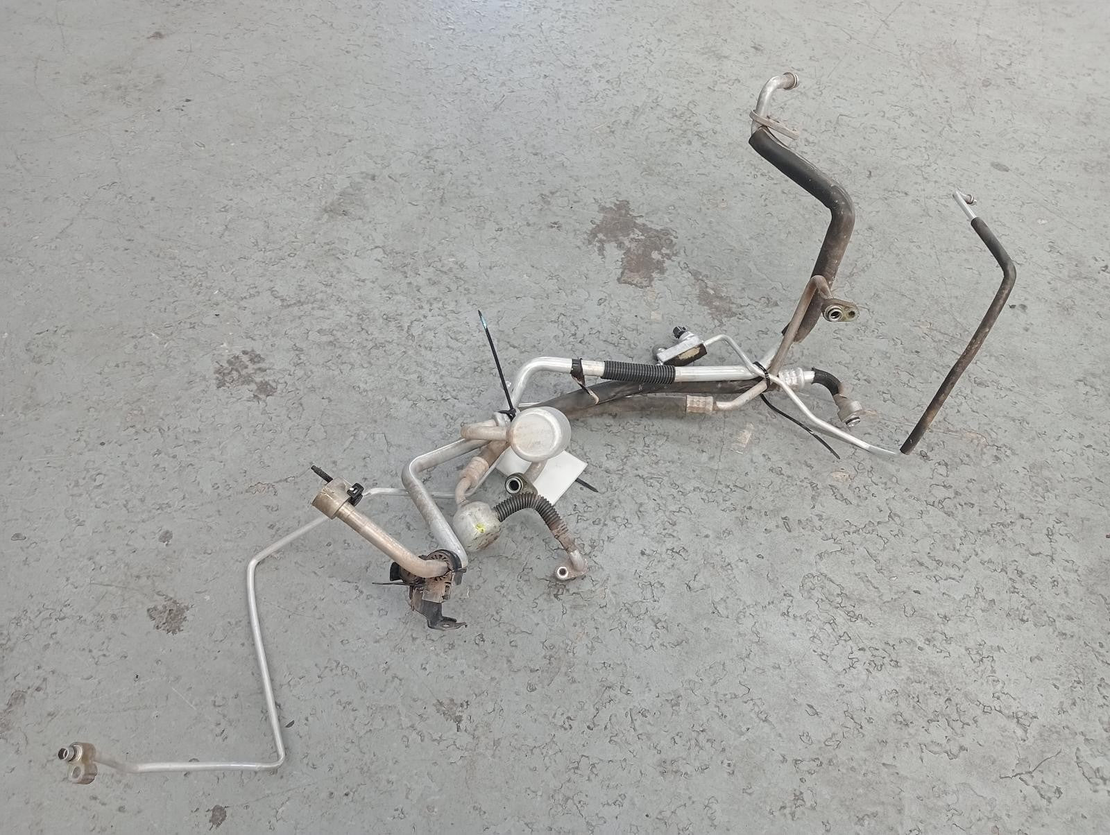 TOYOTA RAV4 A/C HOSES PETROL, 2.4, 2AZFE, UNDER BONNET SET, ACA33/ACA38, 11/05