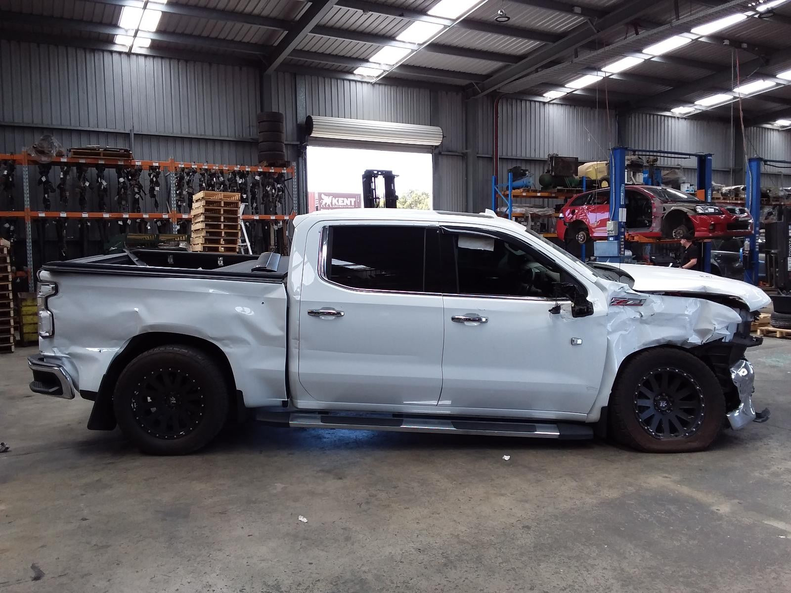 8943690
