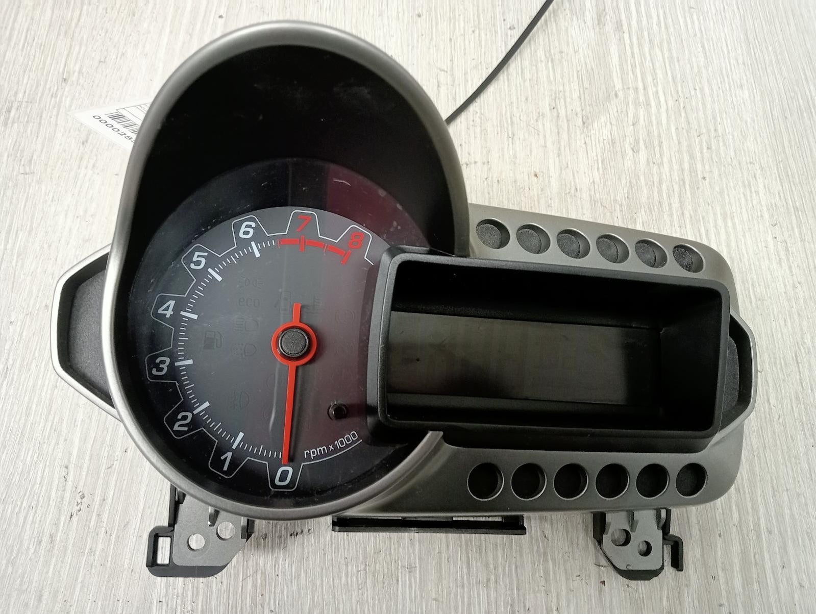 HOLDEN BARINA INSTRUMENT CLUSTER 1.6, AUTO T/M, CD/CDX, TM, 09/1108/16 2013