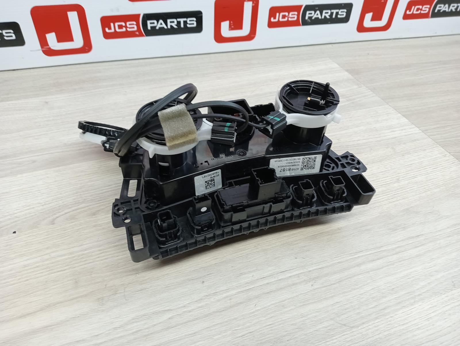 8944527