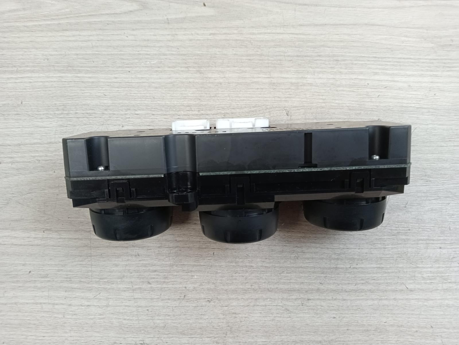 8922998