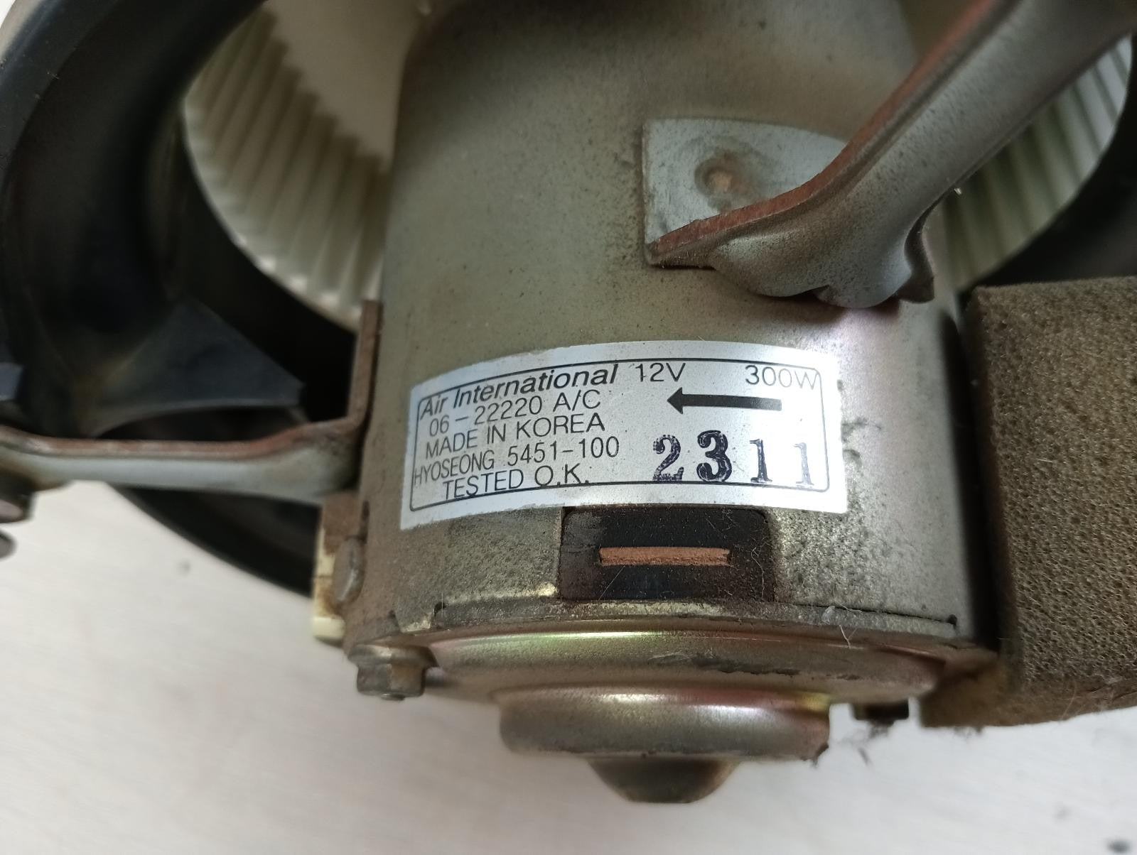 8943736