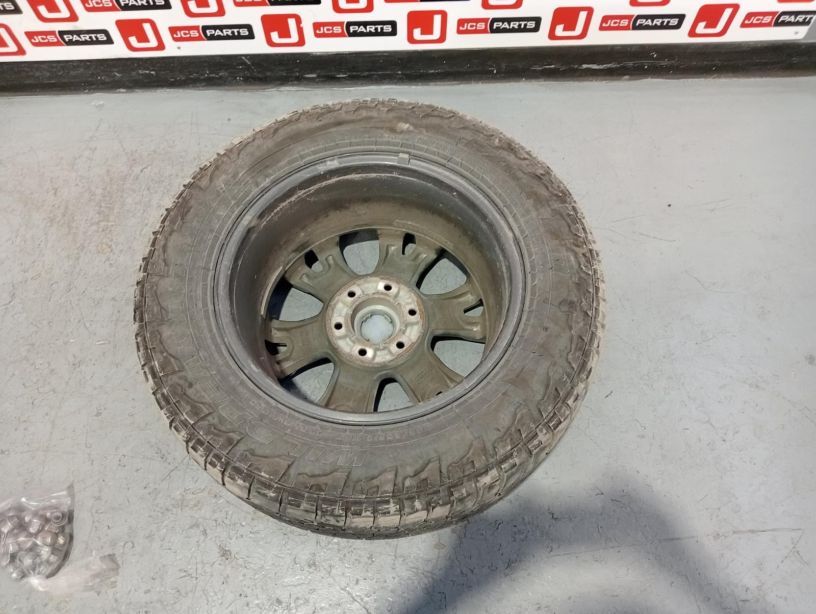 8923786