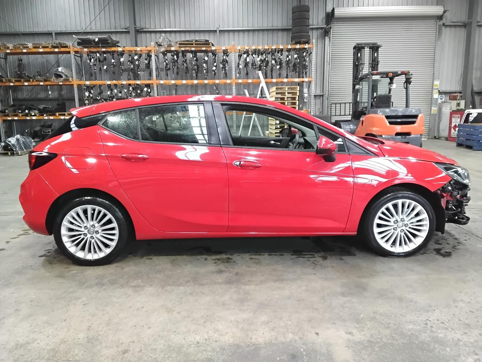 8943842