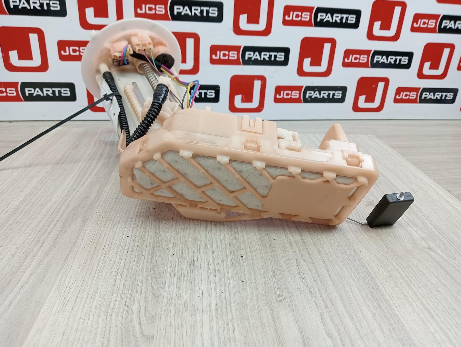 8942172