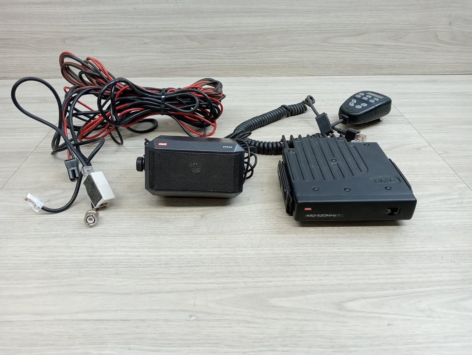 MITSUBISHI TRITON STEREO/HEAD UNIT UHF RADIO, 10/86 2007