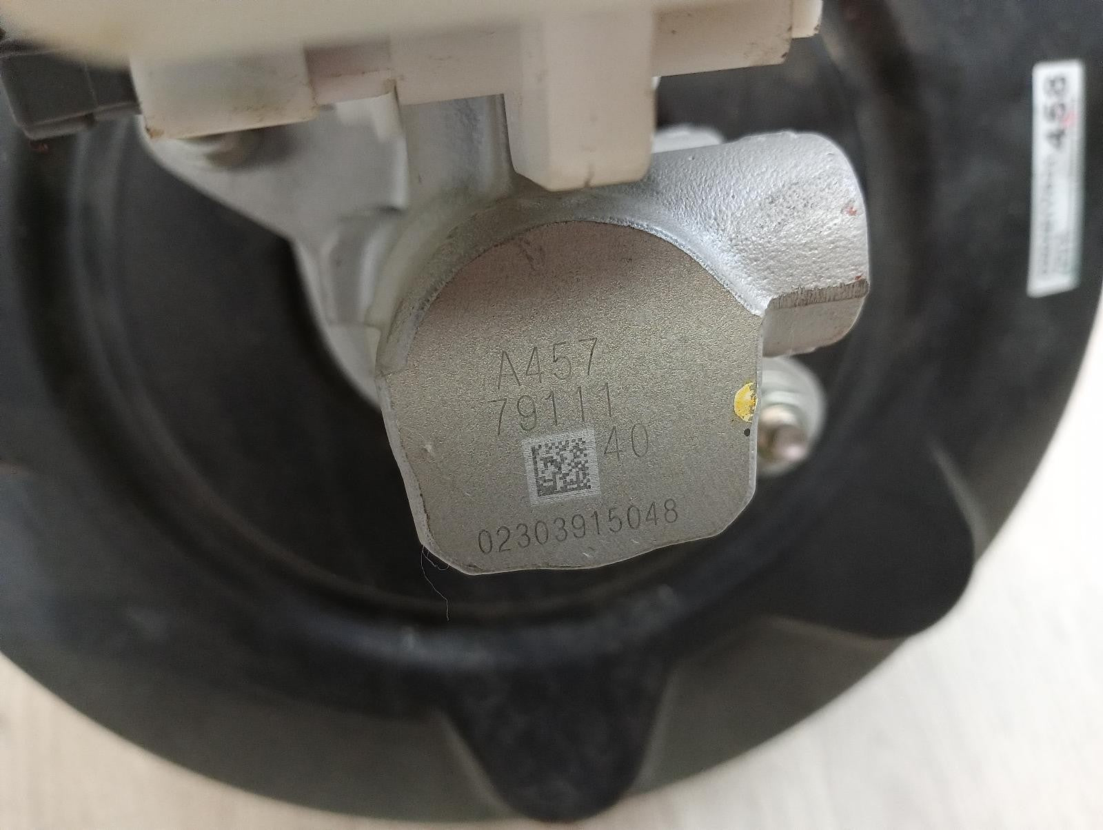 8944373