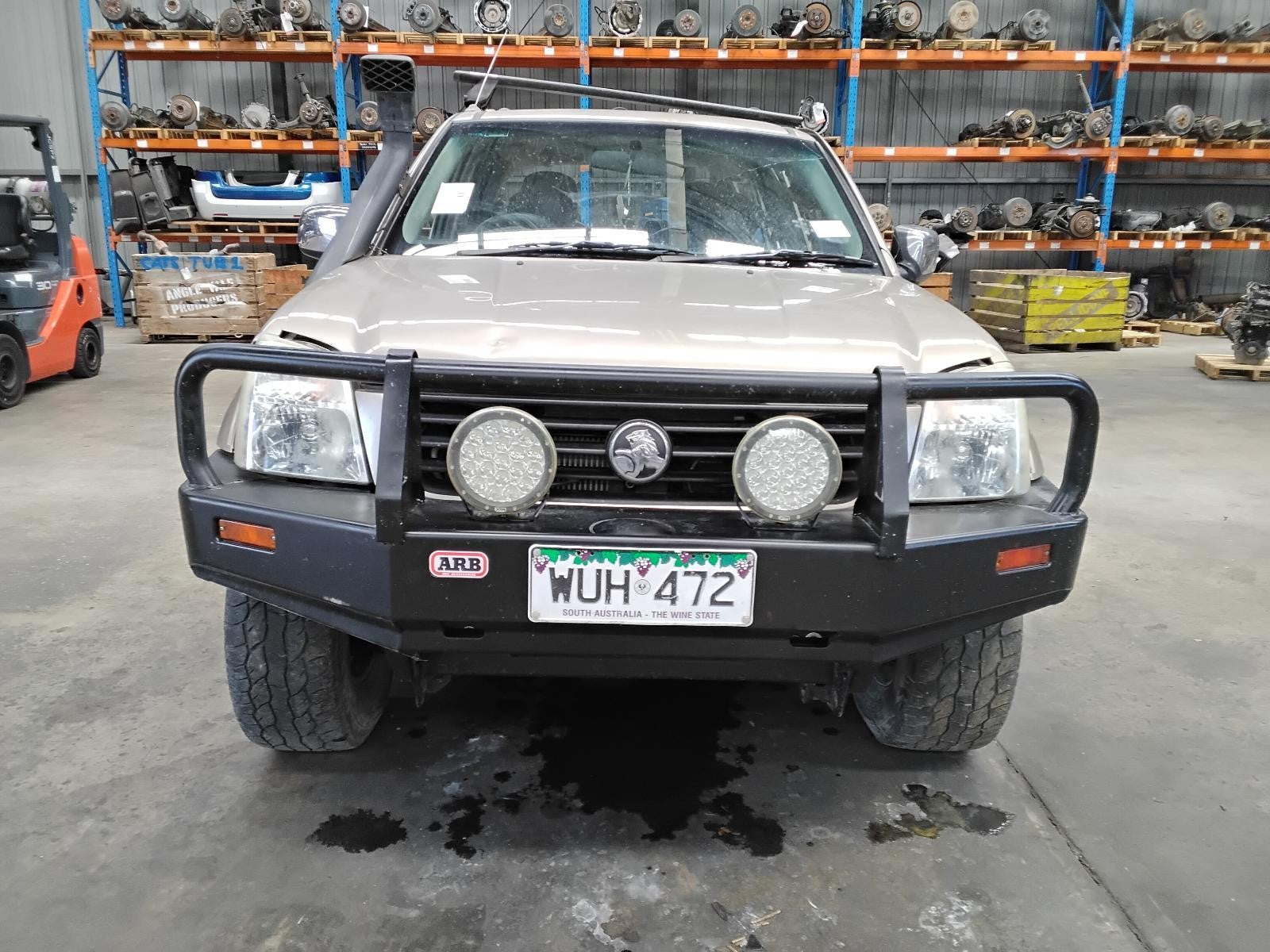 8943672