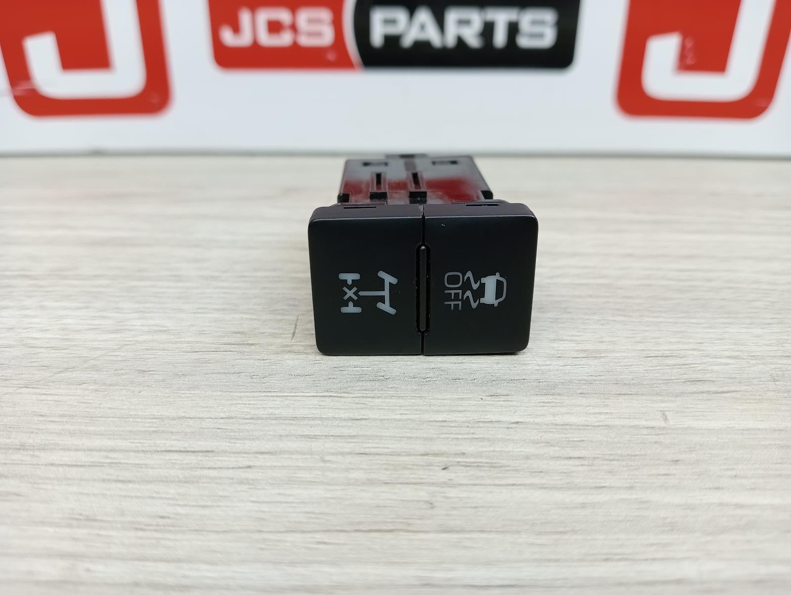 8943295