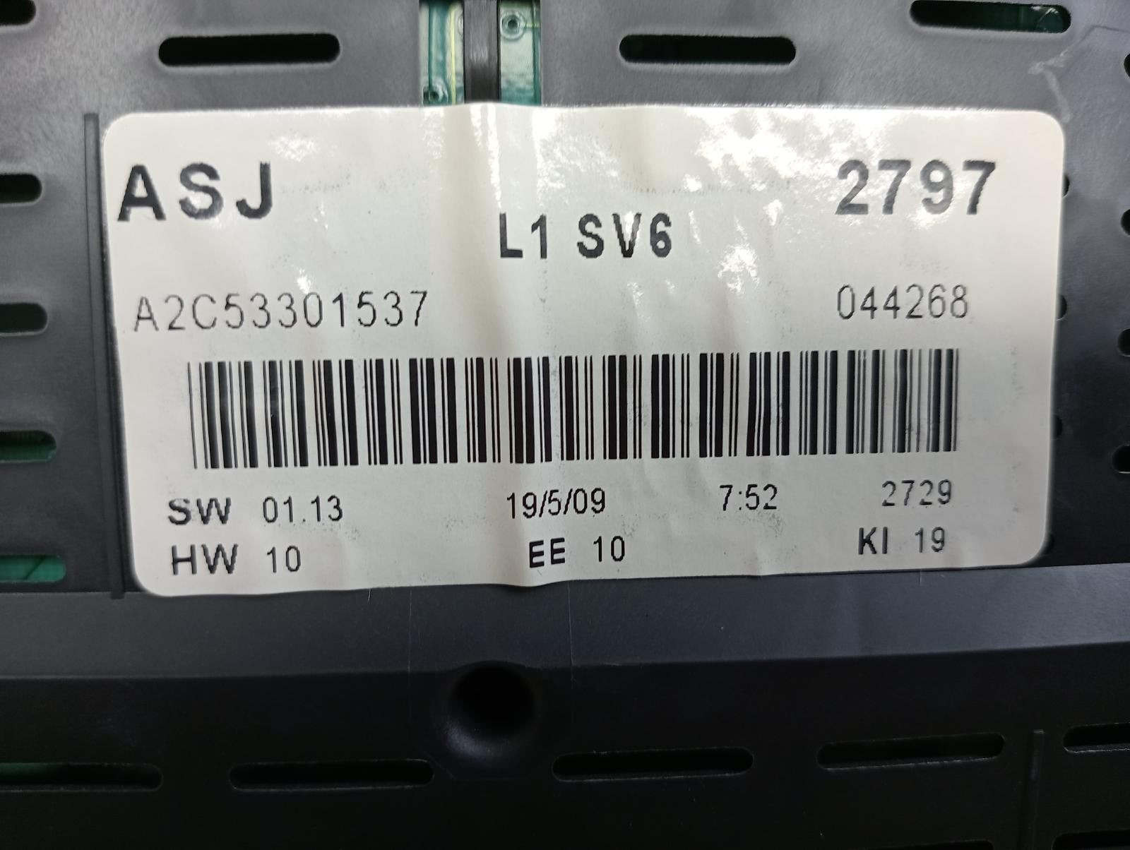 8944252